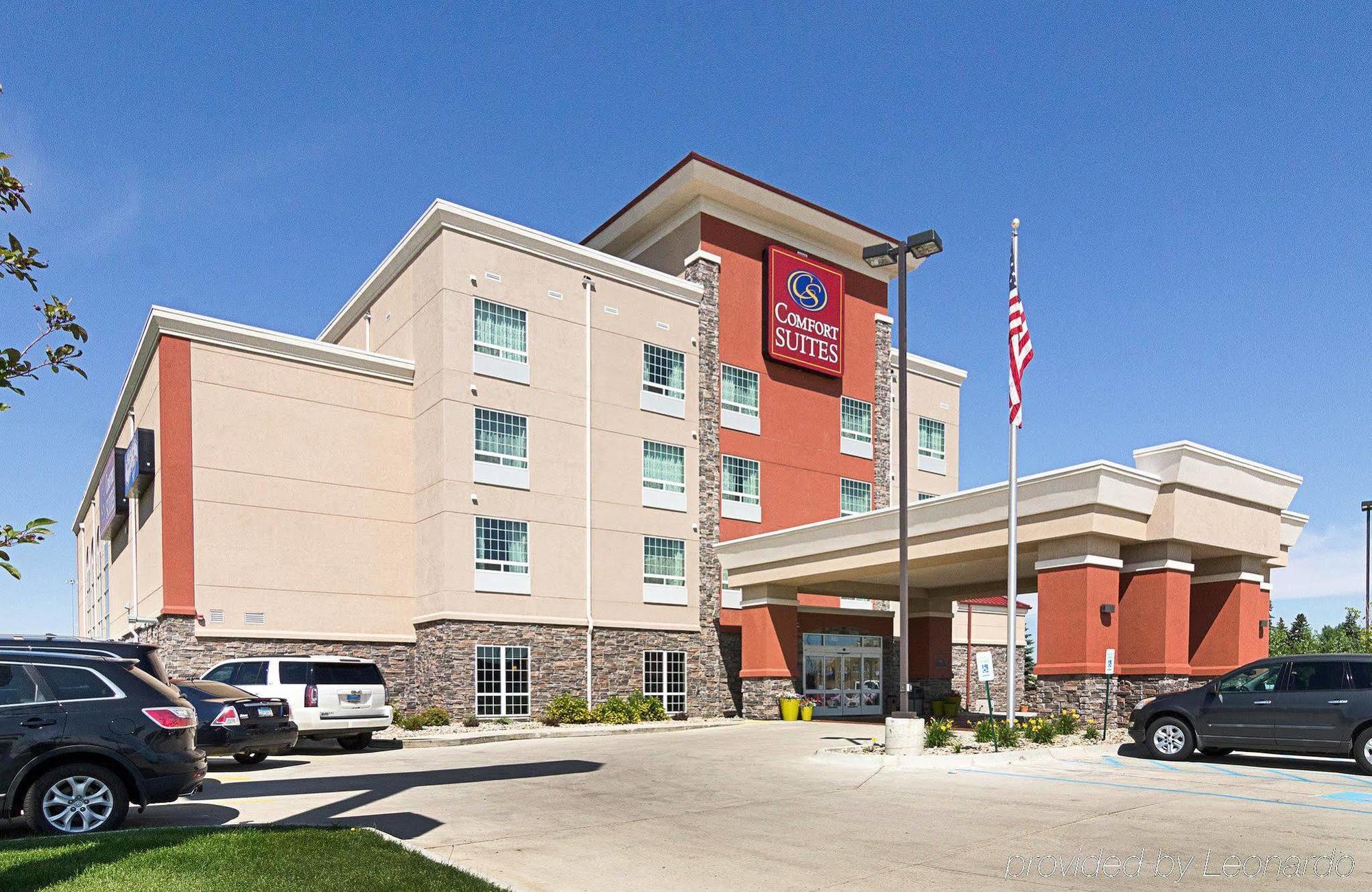 Comfort Suites Minot Exterior photo